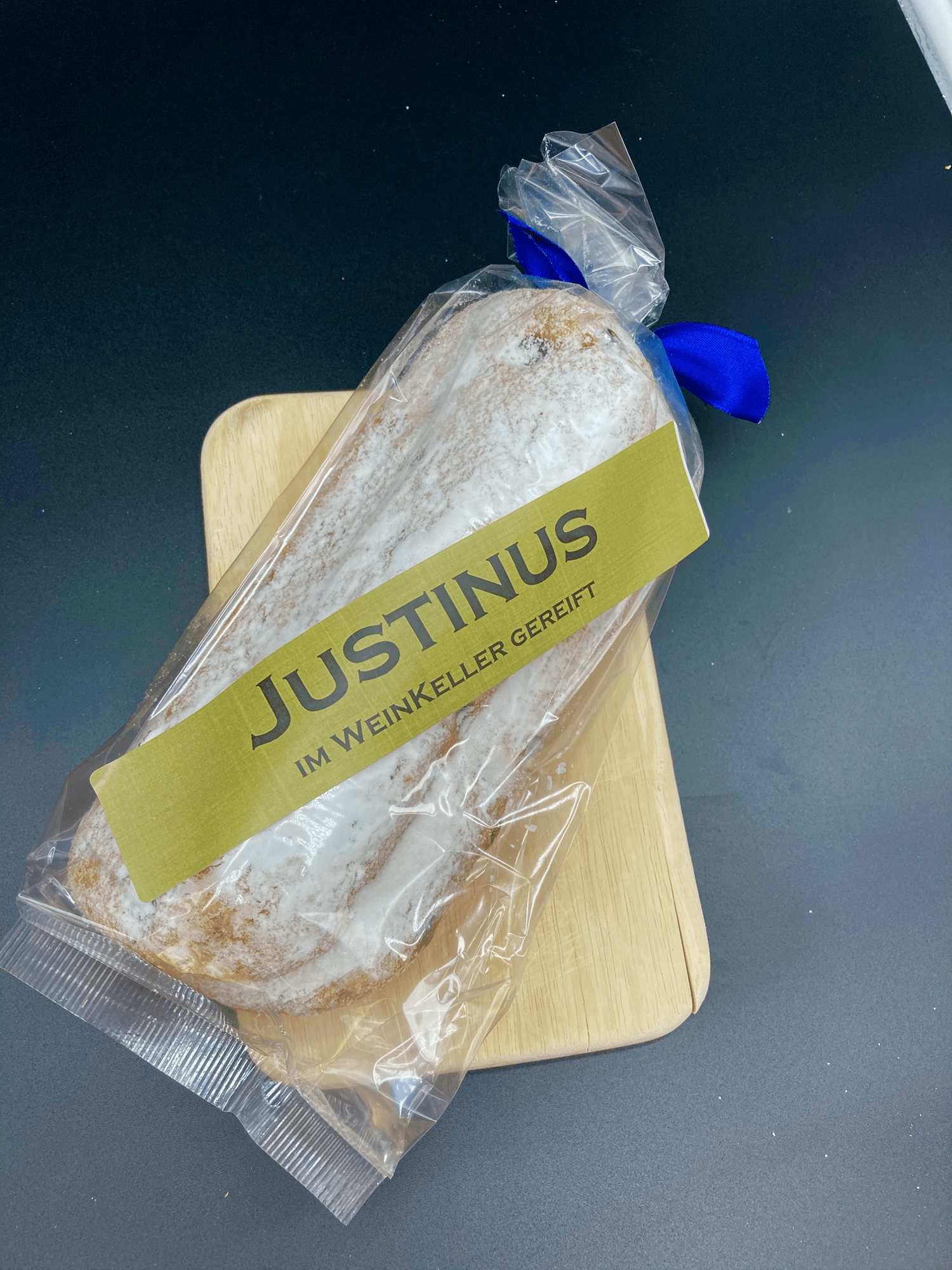 baeckerei-hoennige-brotshop-trollinger-stollen-groß